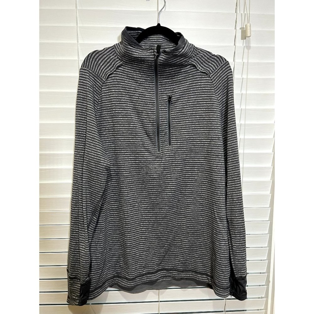 Lululemon 1/4‎ Zip Pullover - Size L